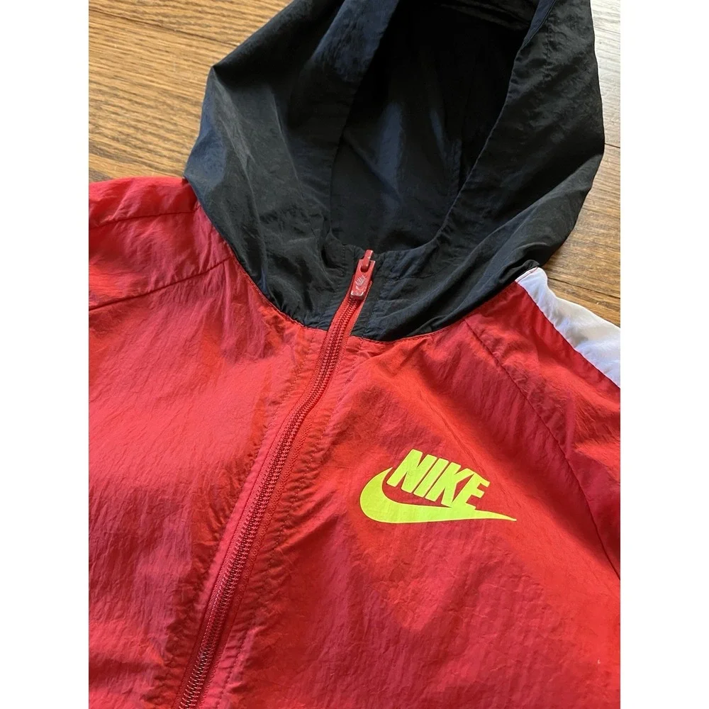 Nike Core Amplify Windrunner Windbreaker Red Black Sz‎ L Youth Kids Jacket